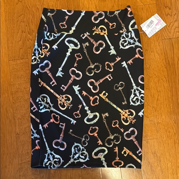 Black Key Print Skirt - Picture 4 of 4